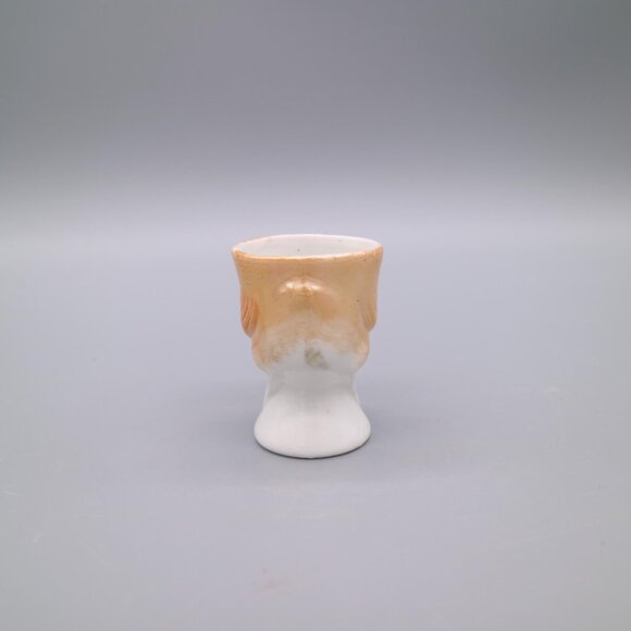 Vintage Kitschy Chicken Egg Cup 2 1/2" Tall | Made in Japan - Picture 5 of 6